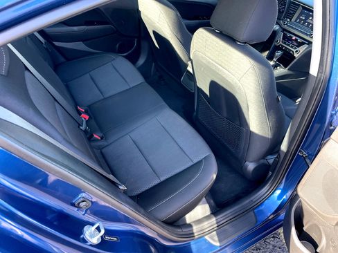 Used 2017 Hyundai Elantra Value Edition w/ Cargo Package image 33