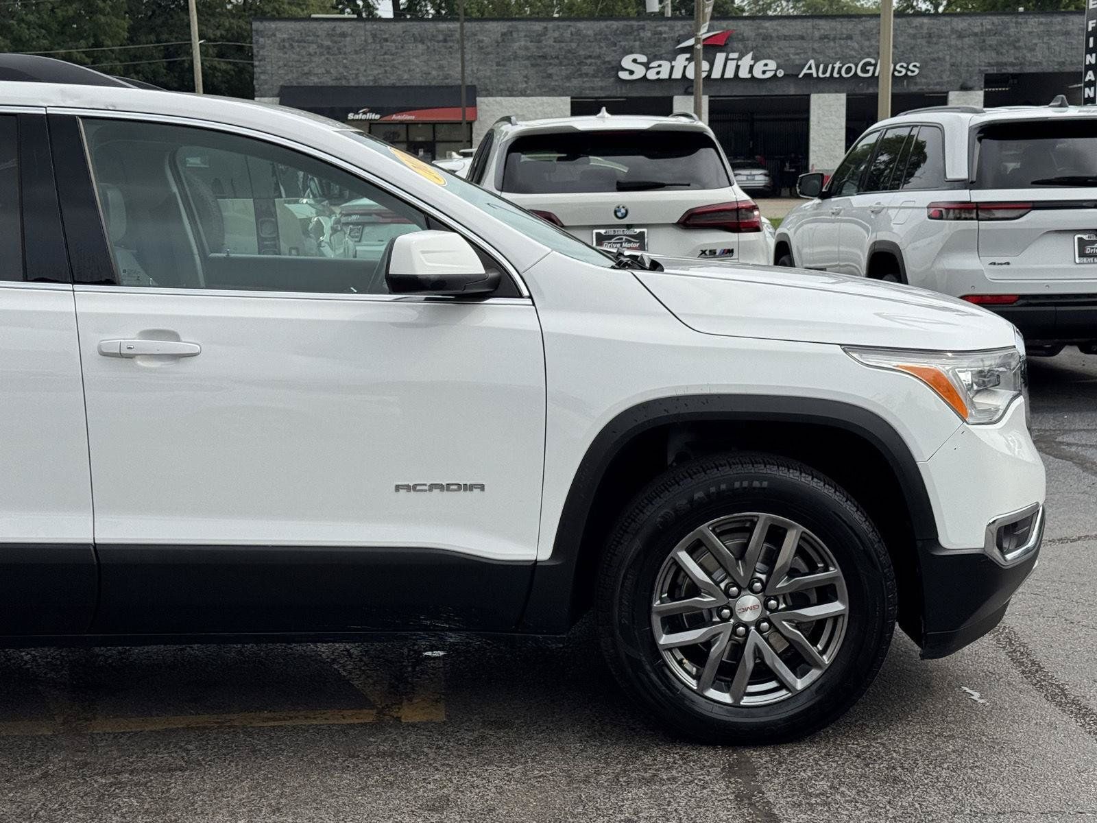 Used 2019 GMC Acadia SLT FWD image 12