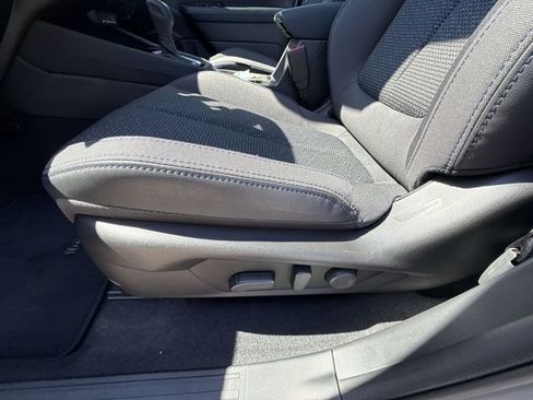 Used 2025 Subaru Forester Premium image 12