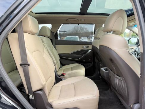 Used 2018 Hyundai Santa Fe Limited image 24