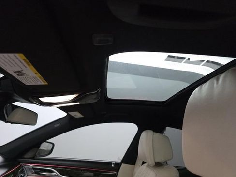 Used 2022 BMW 740i w/ M Sport Package image 12