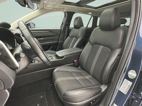 Used 2025 MAZDA CX-50 AWD 2.5 S w/ Premium Package image 13