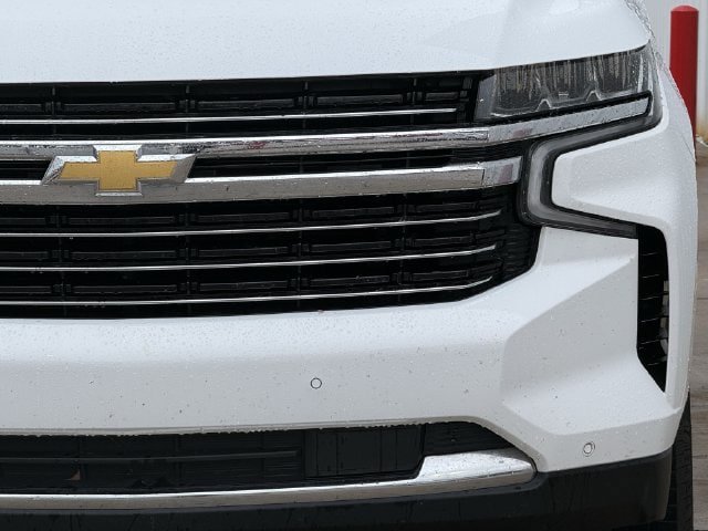 Used 2024 Chevrolet Suburban LT RWD image 8