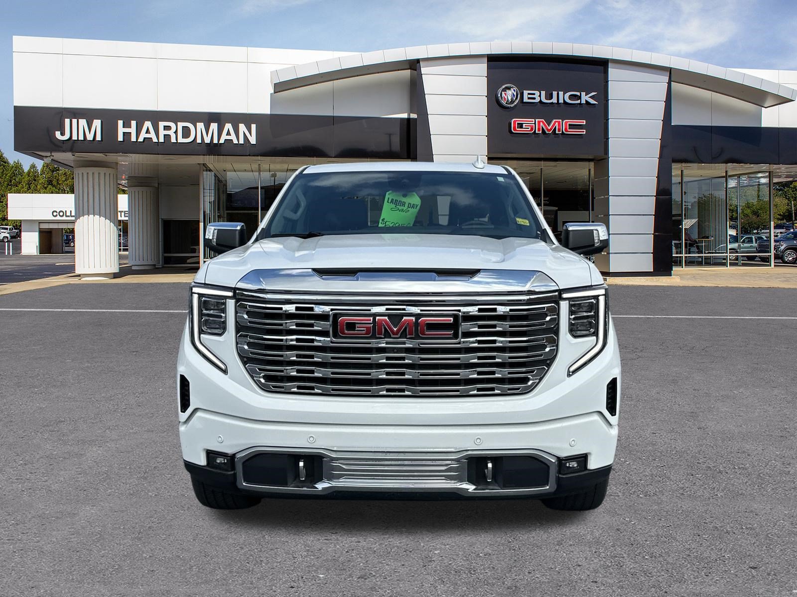 Used 2024 GMC Sierra 1500 Denali w/ Denali Reserve Package AWD/4WD image 2