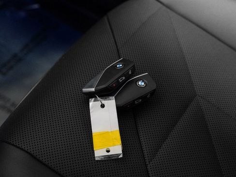 Used 2025 BMW iX xDrive50 image 58