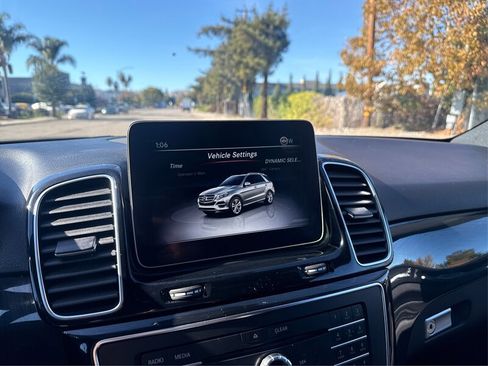 Used 2018 Mercedes-Benz GLE 350 w/ Premium 1 Package image 17