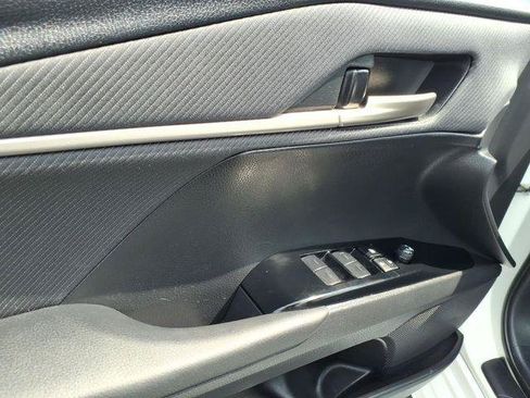 Certified 2025 Toyota Camry SE FWD image 4