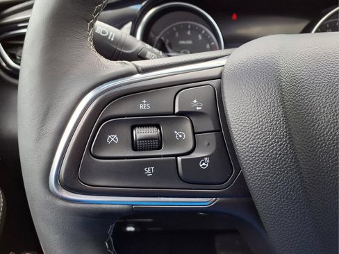 Certified 2021 Buick Encore GX Essence w/ Advanced Technology Package AWD/4WD image 31