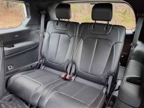 Used 2024 Jeep Grand Cherokee L Limited w/ Luxury Tech Group II image 10