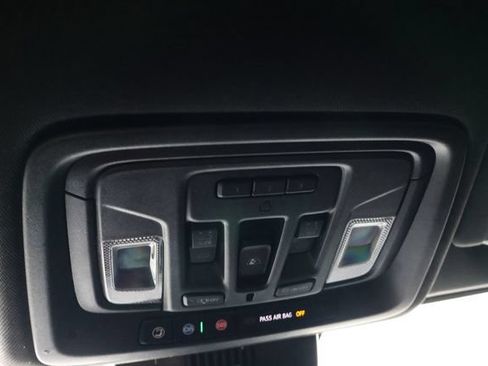 Used 2024 GMC Sierra 2500 AT4 w/ AT4 Premium Plus Package AWD/4WD image 19