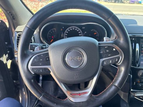 Used 2021 Jeep Grand Cherokee Trailhawk AWD/4WD image 5