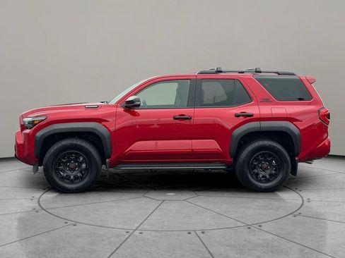 Certified 2025 Toyota 4Runner TRD Off-Road AWD/4WD image 3