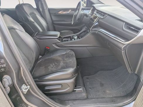 Certified 2023 Jeep Grand Cherokee L Altitude image 32