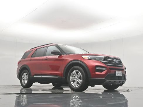 Certified 2023 Ford Explorer XLT w/ Equipment Group 202A image 49