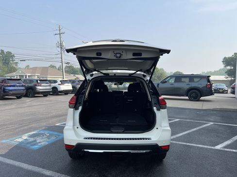 Used 2020 Nissan Rogue SV AWD/4WD image 7