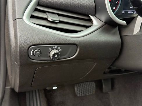 Used 2024 Chevrolet Malibu LT FWD image 14