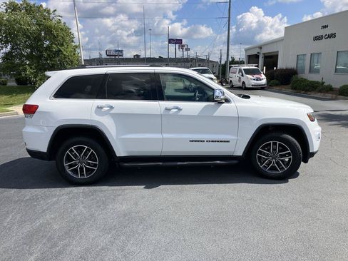 Used 2019 Jeep Grand Cherokee Limited w/ Luxury Group II RWD image 6