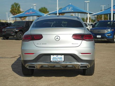 Used 2020 Mercedes-Benz GLC 300 4MATIC Coupe image 5