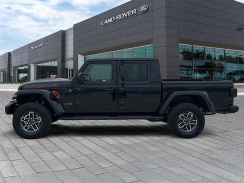 Used 2025 Jeep Gladiator Mojave AWD/4WD image 2