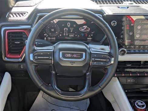 Used 2023 GMC Canyon AT4X image 15