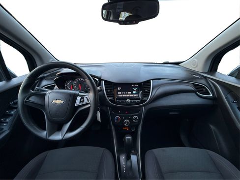 Used 2017 Chevrolet Trax LS FWD image 24