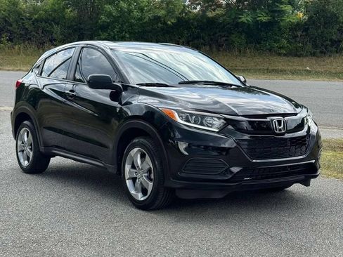 Used 2021 Honda HR-V LX image 2
