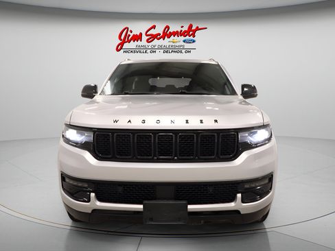 Used 2024 Jeep Wagoneer Series II AWD/4WD image 3