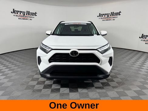Used 2025 Toyota RAV4 XLE image 5