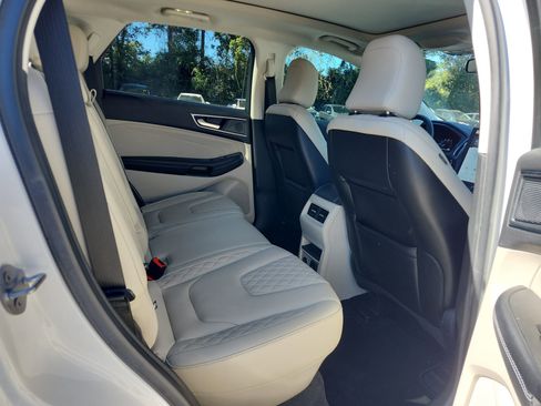 Used 2023 Ford Edge Titanium image 17