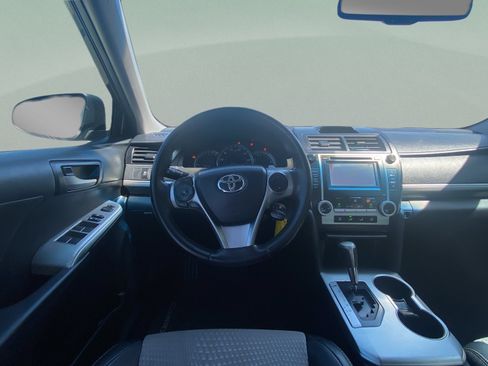 Used 2013 Toyota Camry SE FWD image 18