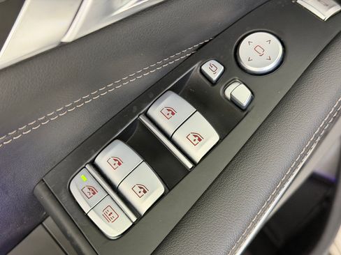 Used 2024 BMW X7 xDrive40i w/ Premium Package image 23