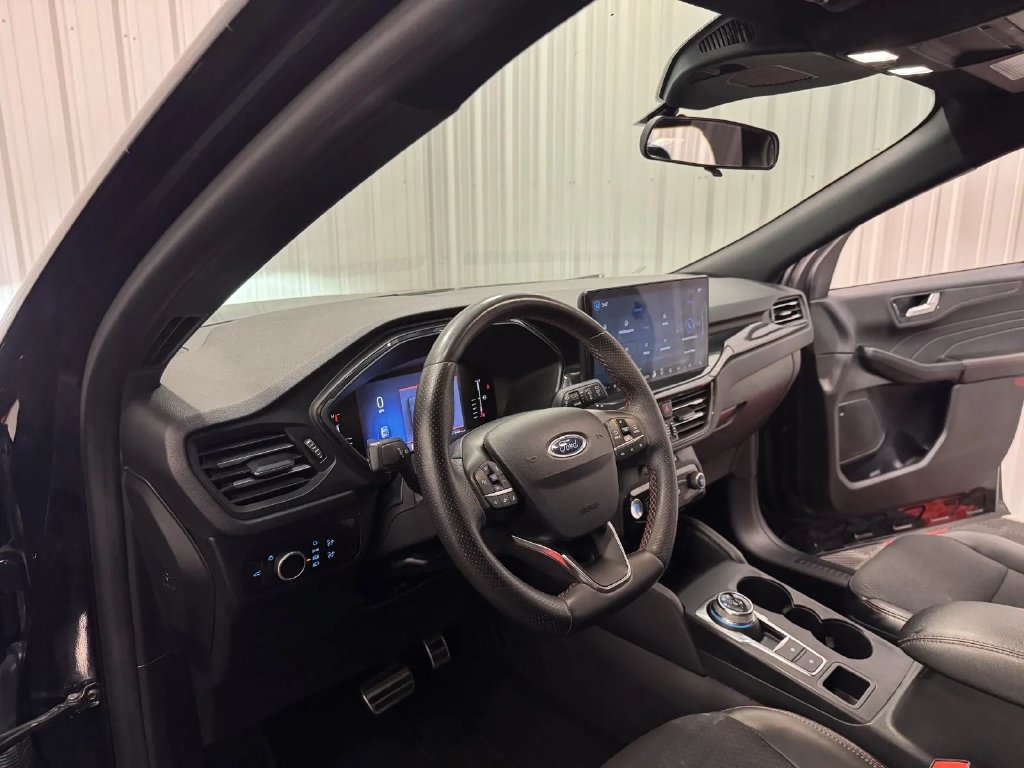 Used 2024 Ford Escape ST-Line w/ Tech Pack #1 AWD/4WD image 38