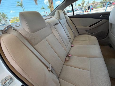 Used 2011 Nissan Altima 2.5 S w/ Convenience Pkg FWD image 8