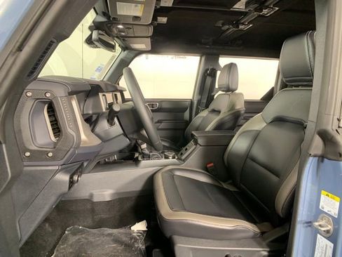 Used 2025 Ford Bronco Outer Banks image 24