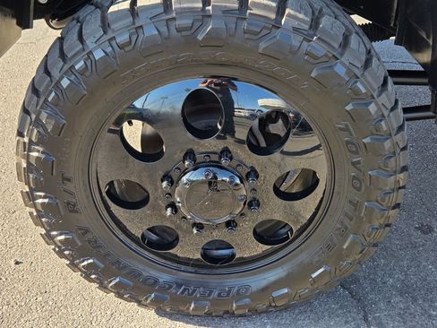 Used 2024 RAM 3500 Big Horn w/ Night Edition AWD/4WD image 12
