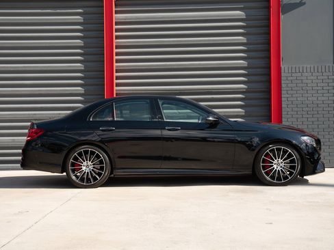 Used 2018 Mercedes-Benz E 63 AMG S image 9