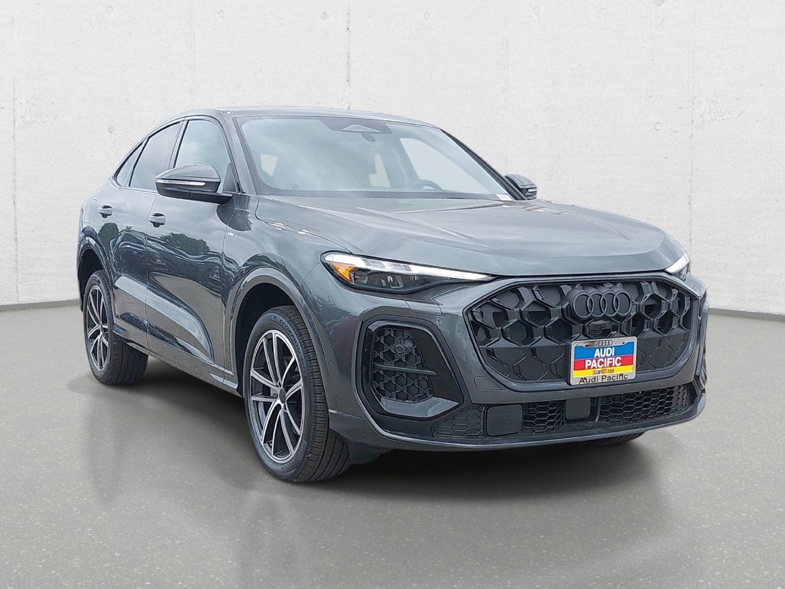 New 2026 Audi Q5 Premium Plus AWD/4WD image 3