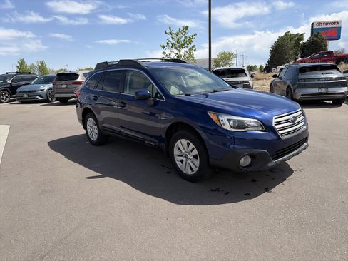 Used 2017 Subaru Outback 2.5i Premium AWD/4WD image 24