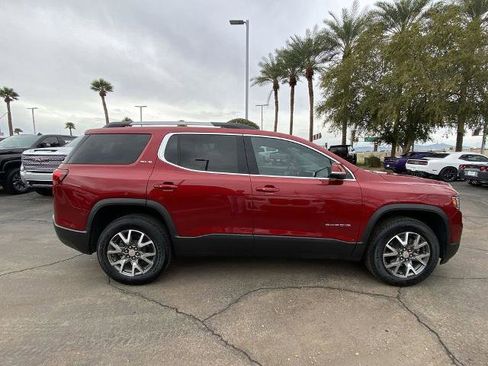 Used 2023 GMC Acadia SLE w/ Driver Convenience Package image 2