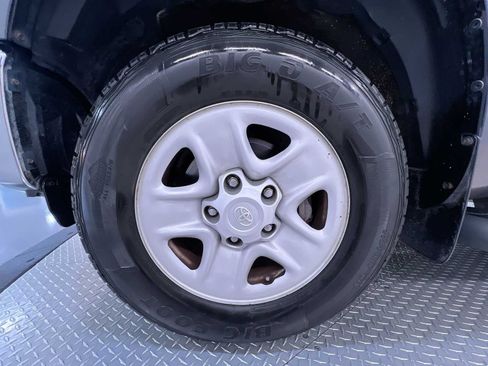 Used 2015 Toyota Tundra SR5 AWD/4WD image 10