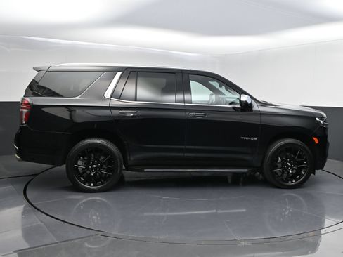Used 2024 Chevrolet Tahoe Premier w/ Premium Package AWD/4WD image 8