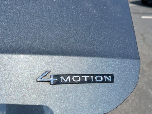 Used 2022 Volkswagen Taos SE w/ Panoramic Sunroof Package image 16