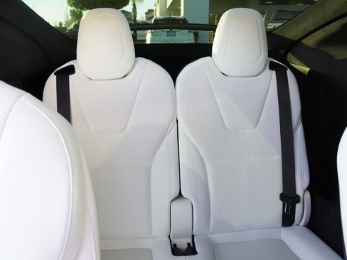 Used 2022 Tesla Model X Plaid image 21