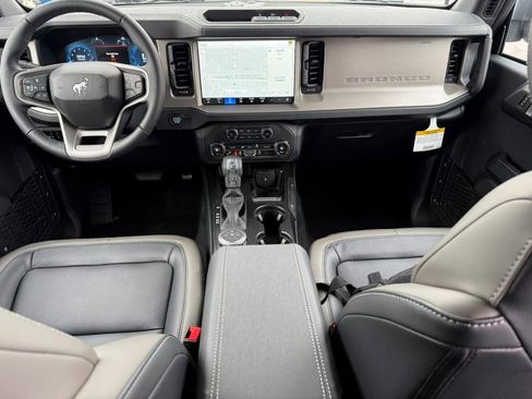 New 2025 Ford Bronco Outer Banks image 6