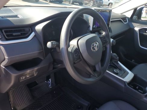 Certified 2025 Toyota RAV4 XLE AWD/4WD image 19