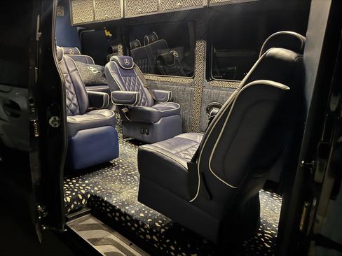 Used 2019 Mercedes-Benz Sprinter 170 image 21