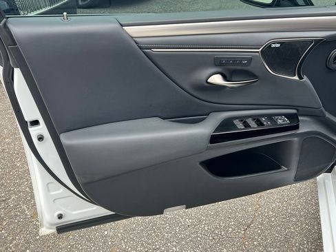 Used 2022 Lexus ES 350 F Sport w/ Accessory Package 2 FWD image 13