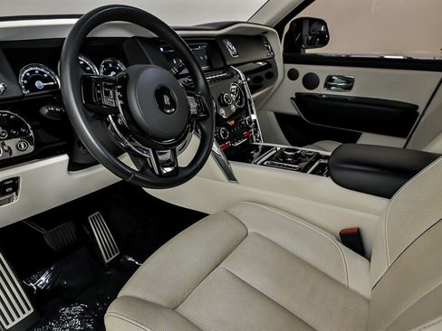 Used 2021 Rolls-Royce Cullinan AWD/4WD image 20
