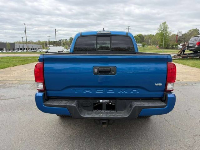Used 2016 Toyota Tacoma TRD Sport w/ Towing Package RWD image 6