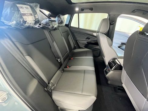 New 2025 Volkswagen ID.4 Pro S Plus image 23